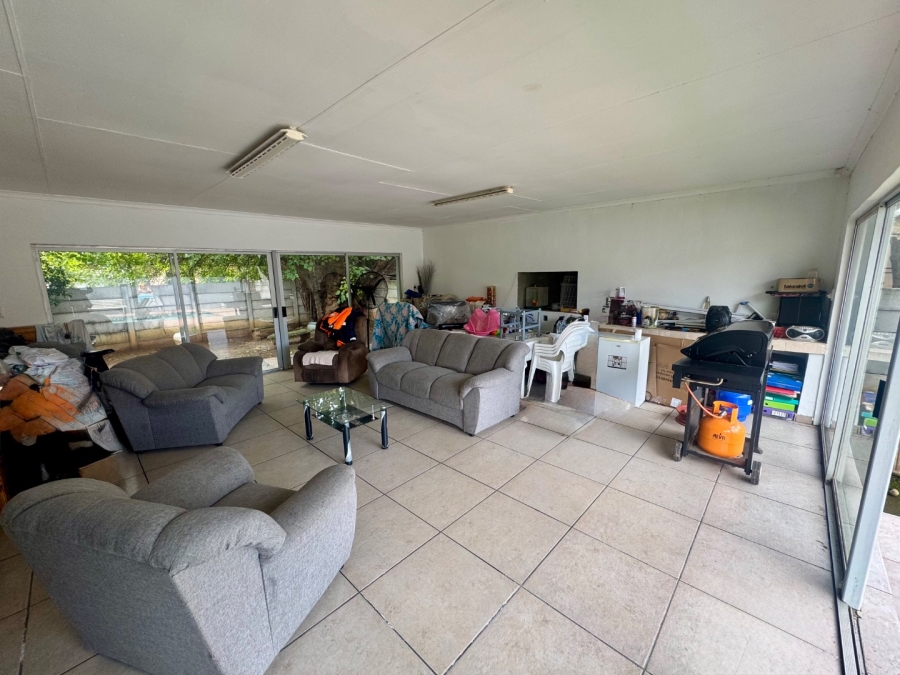 4 Bedroom Property for Sale in Flamwood North West